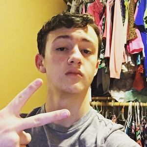 Meet your Posher, Everett